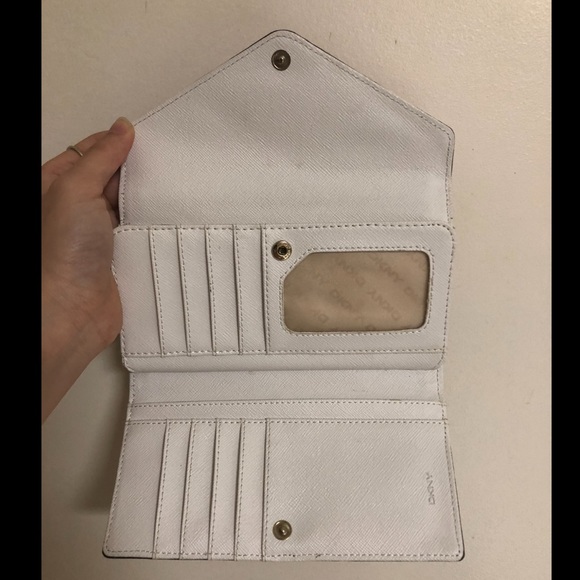 DKNY wallet - Picture 3 of 3